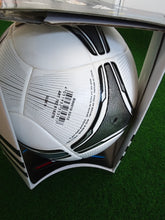 Laden Sie das Bild in den Galerie-Viewer, Fussball Tango 12 Finale I EM Finale 2012 OMB
