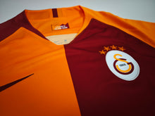 Laden Sie das Bild in den Galerie-Viewer, Galatasaray Istanbul 2018-2019 Home