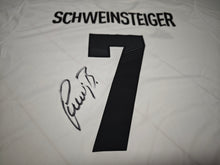 將圖片載入圖庫檢視器 DFB EM 2012 Home Autogramm Signiert - Schweinsteiger 7