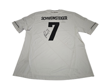 將圖片載入圖庫檢視器 DFB EM 2012 Home Autogramm Signiert - Schweinsteiger 7