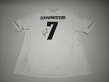 將圖片載入圖庫檢視器 DFB EM 2012 Home Autogramm Signiert - Schweinsteiger 7