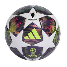 Laden Sie das Bild in den Galerie-Viewer, Fussball Champions League Final Budapest 2026 | Match Ball PRO OMB