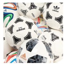 Cargar imagen en el visor de la galería, Fussball Adidas Mini Historical Set WM 1970 - WM 2026