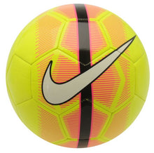 Laden Sie das Bild in den Galerie-Viewer, Football package I 10 balls as described