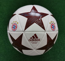 Laden Sie das Bild in den Galerie-Viewer, Fussball Adidas Auswahl Tango Comoequa Pelias wawa aba Glider Training Adipure