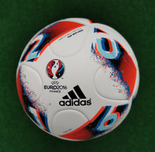 Cargar imagen en el visor de la galería, Fussball Adidas BEAU JEU + FRACAS I EURO 2016 France I Glider Top Replique