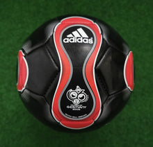 Cargar imagen en el visor de la galería, Fussball Adidas 2005-2008 Roteiro Teamgeist Europass Gloria Terrapass Sammler