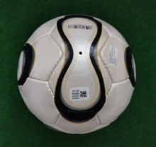 Cargar imagen en el visor de la galería, Fussball Adidas 2005-2008 Roteiro Teamgeist Europass Gloria Terrapass Sammler