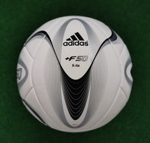 Cargar imagen en el visor de la galería, Fussball Adidas +F50 X-ite Glider Auswahl Sammlerstücke