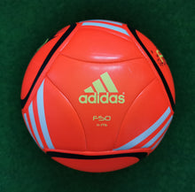 Load image into Gallery viewer, Fussball Adidas +F50 X-ite Glider Auswahl Sammlerstücke