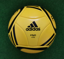 Cargar imagen en el visor de la galería, Fussball Adidas +F50 X-ite Glider Auswahl Sammlerstücke