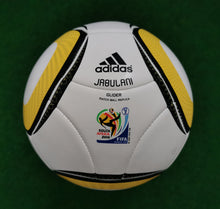 Cargar imagen en el visor de la galería, Fussball Adidas Jabulani WM 2010 Südafrika Replique Junior Glider Sammler