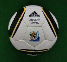 Cargar imagen en el visor de la galería, Fussball Adidas Jabulani WM 2010 Südafrika Replique Junior Glider Sammler