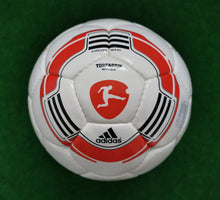 Laden Sie das Bild in den Galerie-Viewer, Fussball Adidas Torfabrik Bundesliga 2010-2015 Top Replique Training Glider