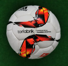 Cargar imagen en el visor de la galería, Fussball Adidas Torfabrik Bundesliga 2010-2015 Top Replique Training Glider