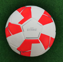 將圖片載入圖庫檢視器 Fussball Nike Modelle Pitch &amp; Strike