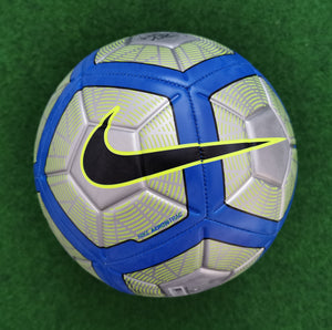 Fussball Nike Modelle Pitch & Strike