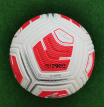 Cargar imagen en el visor de la galería, Fussball Nike Modelle T90 Mercurial Club Team u.a.