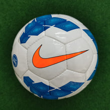 Cargar imagen en el visor de la galería, Fussball Nike Modelle T90 Mercurial Club Team u.a.