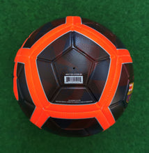 Load image into Gallery viewer, Fussball Nike Modelle Pitch &amp; Strike