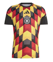 將圖片載入圖庫檢視器 DFB Herren WM 2026 Pre Match Schwarz Rot Gold
