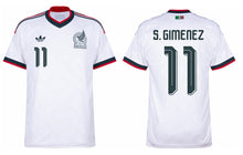 Laden Sie das Bild in den Galerie-Viewer, Mexiko Herren WM 2026 Away - S. Gimenez 11
