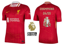 Laden Sie das Bild in den Galerie-Viewer, FC Liverpool 2024-2025 Home + Sonderflock Champions 24-25 Trophy