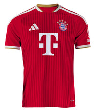 Laden Sie das Bild in den Galerie-Viewer, FC Bayern 2026-2027 Home + Spielernummer