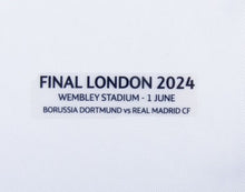 Laden Sie das Bild in den Galerie-Viewer, Real Madrid Champions League Final London 2024 + Badge Spielernummer