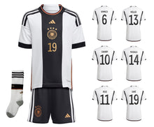 Load image into Gallery viewer, DFB WM 2022 Home Mini Kit Kinder + Spielernummer