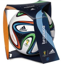 Load image into Gallery viewer, Fussball Brazuca WM 2014 OMB