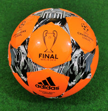 Load image into Gallery viewer, Fussball UCL Final Berlin 2015 Capitano Orange