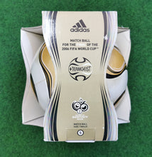 將圖片載入圖庫檢視器 Fussball Teamgeist Berlin Gold WM Finale 2006 OMB