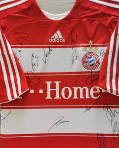 FC Bayern 2008-2009 Home TEAM Signiert