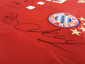 FC Bayern 2012-2013 Home - Gomez 33 I Signiert Team