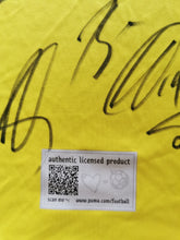 將圖片載入圖庫檢視器 Borussia Dortmund 2012-2013 Home Signiert TEAM - M
