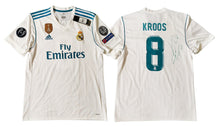 Laden Sie das Bild in den Galerie-Viewer, Real Madrid 2017-2018 Home Adizero Signiert - Kroos 8