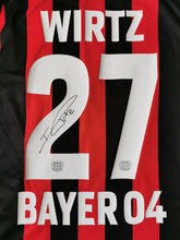 Cargar imagen en el visor de la galería, Bayer 04 Leverkusen 2021-2022 Home Signiert - Wirtz 27